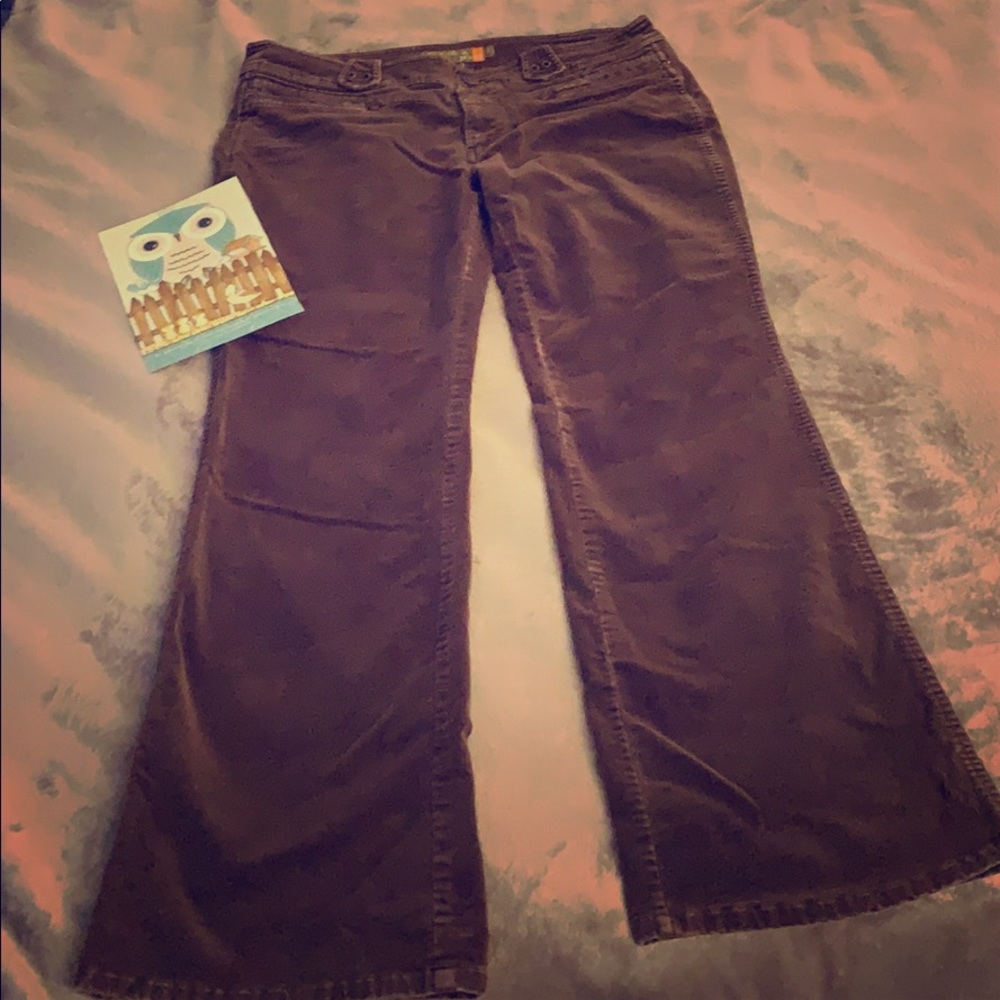 Yuka Jeans - Brown corduroy pant